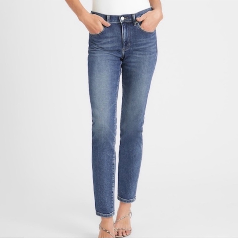 Banana Republic Straight Leg Jeans in Medium Blue Wash